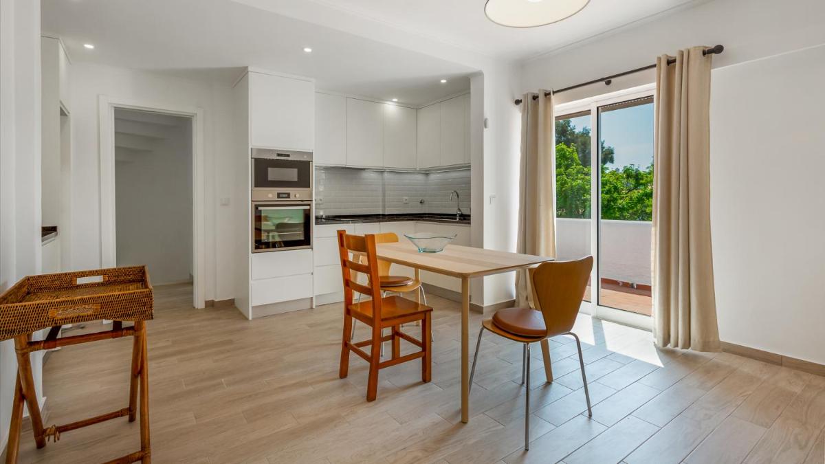 2 BDR Vilamoura Escape W Balcony by LovelyStay