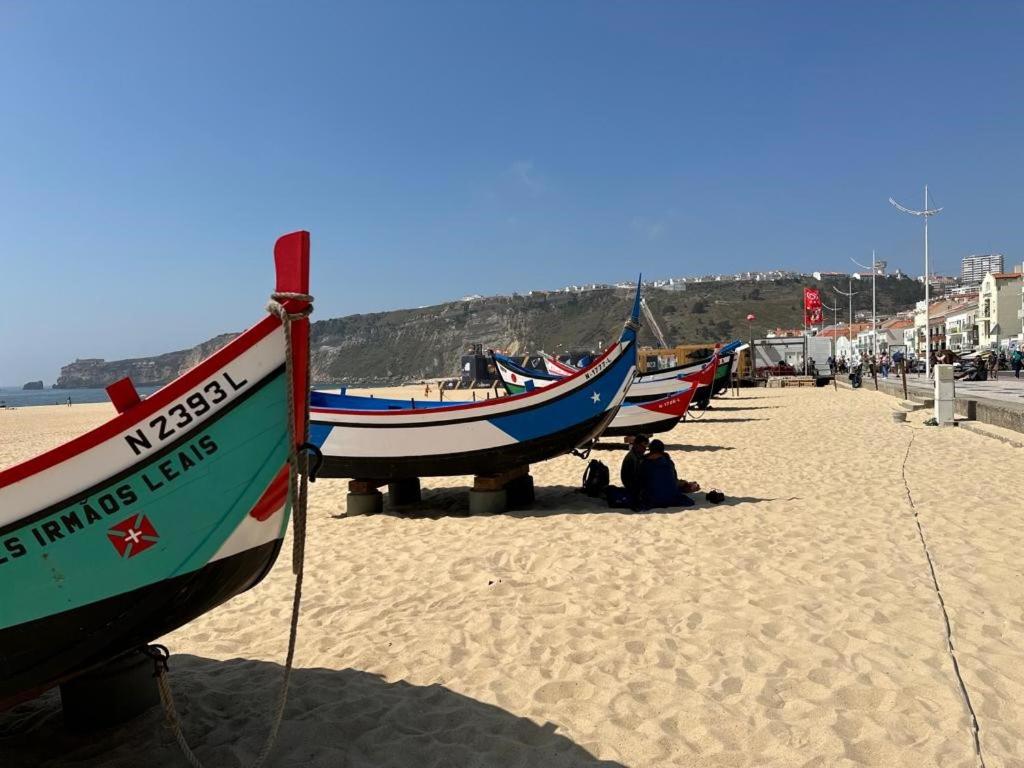 100 Meters from the Beach! Rua da Regeneração Nazaré