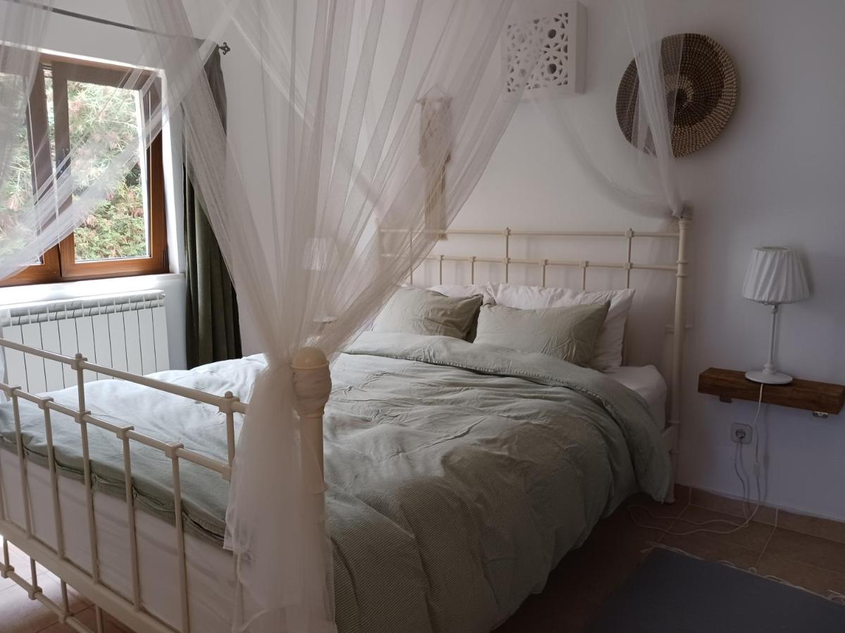 Andorina apartment 1km from arrifana beach