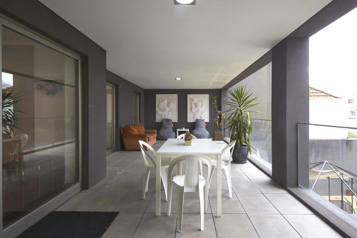 Modern Apartment Porto 100m² + Balcony