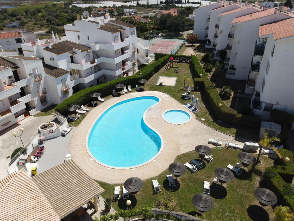 Apartment Seaview - Adorable Flat With Pool