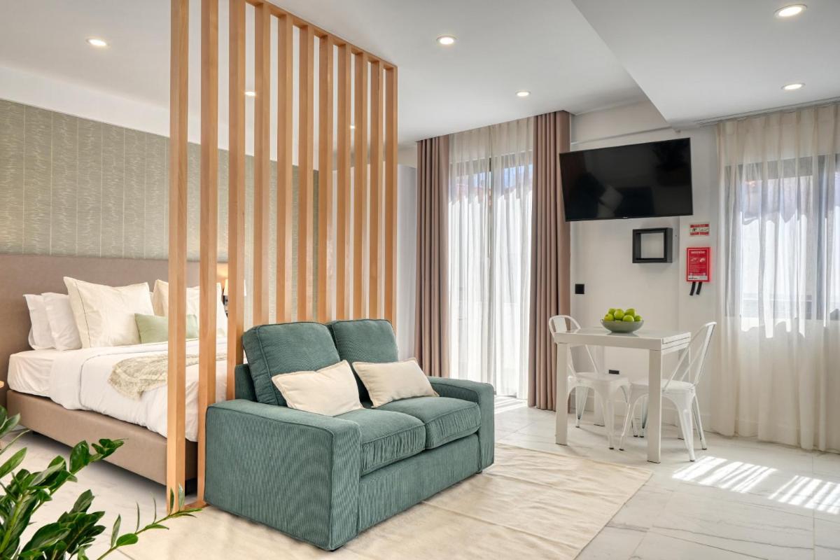 Beco Santa Emilia 4Q, a Home in Madeira