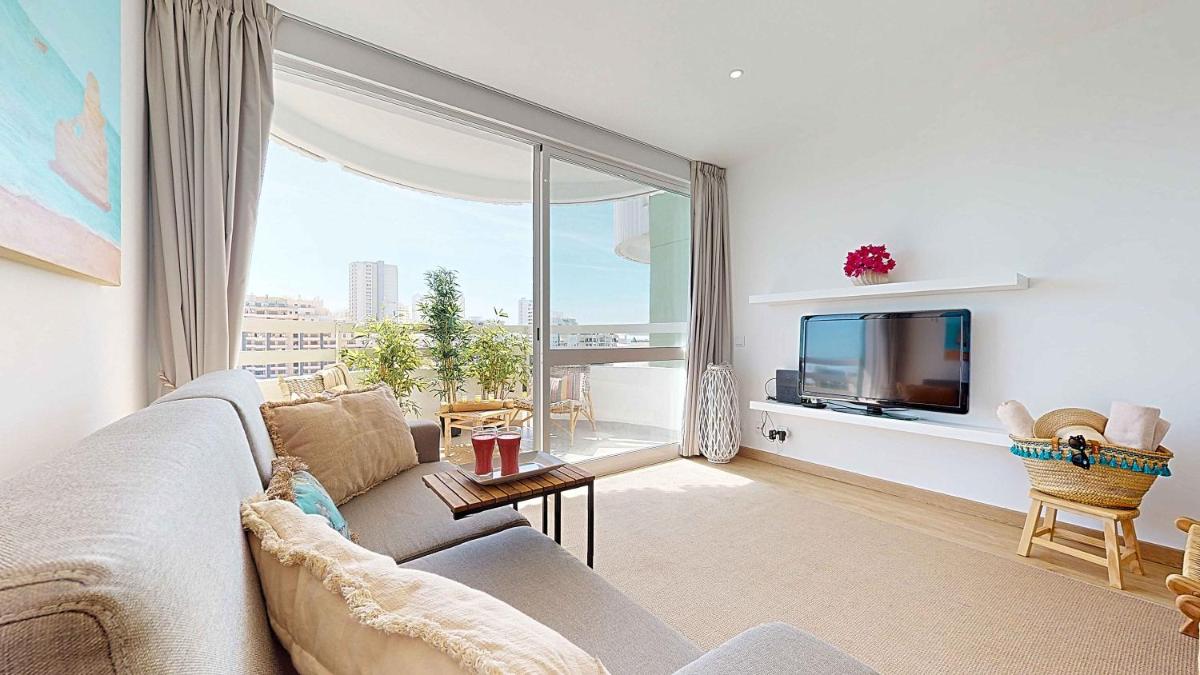 Apartamento da Avó Té - em frente à Praia c piscina