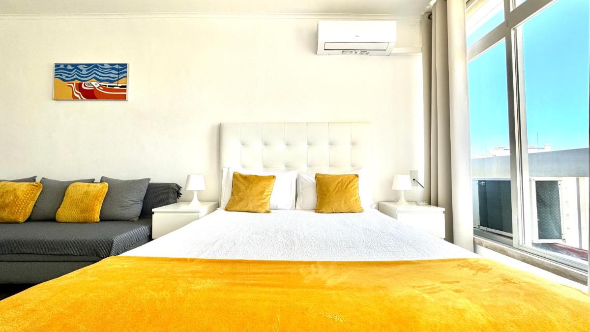 Praia da Rocha, 808 Tarik, Lovely Studio, Sea View, Air Conditioning, Free WI-FI, by IG