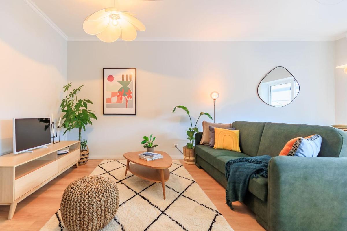 Enjoy Bonfim Central 2BR Renovated Apartment by LovelyStay