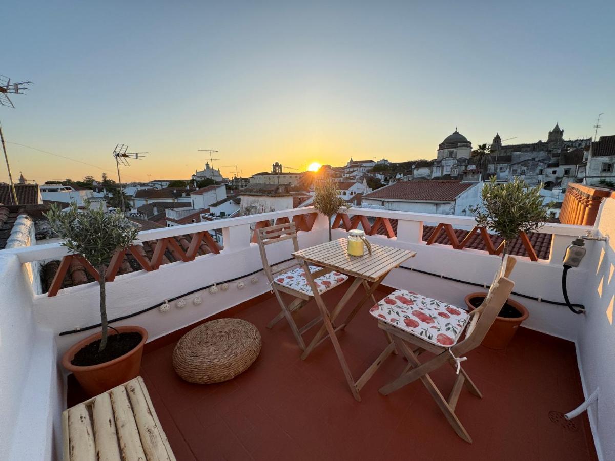 Evora Castle - Private Alentejo house with a terrace