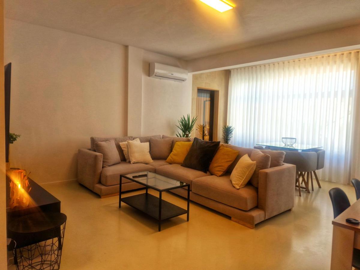 Firstfloorby22