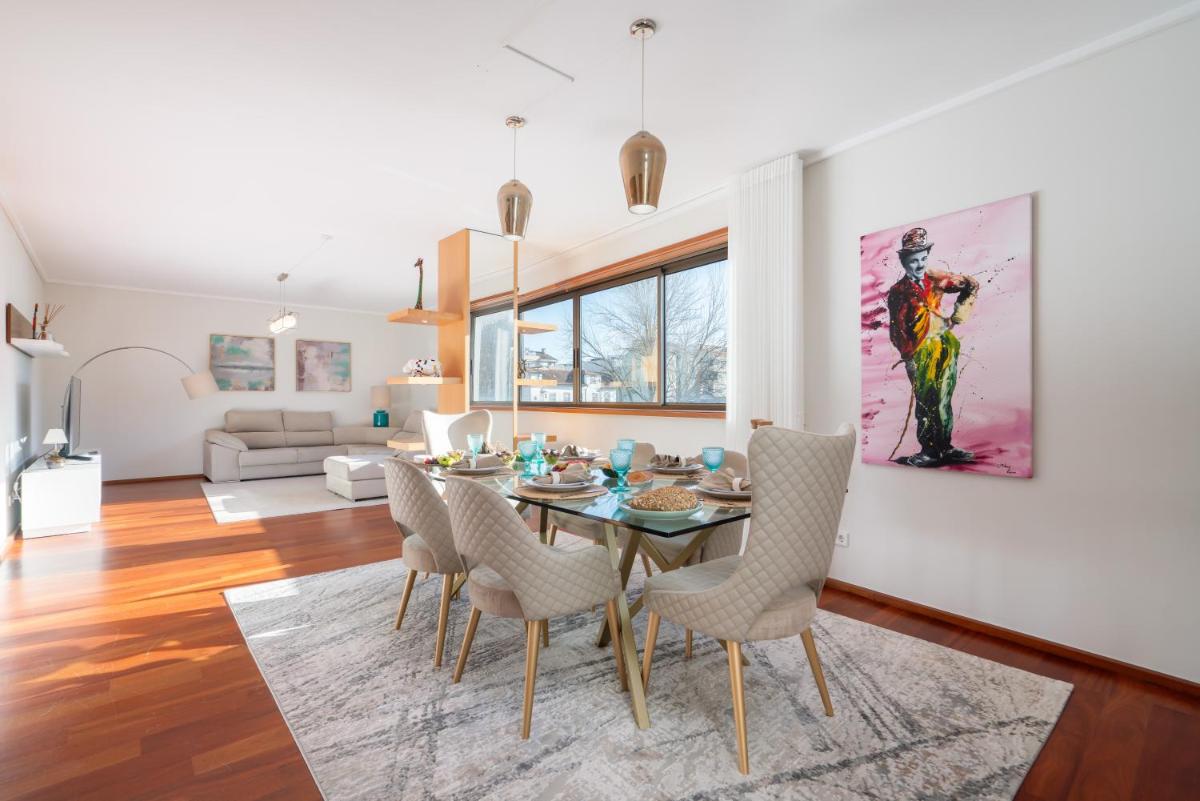Gorgeous Spacious Flat - Ace Location