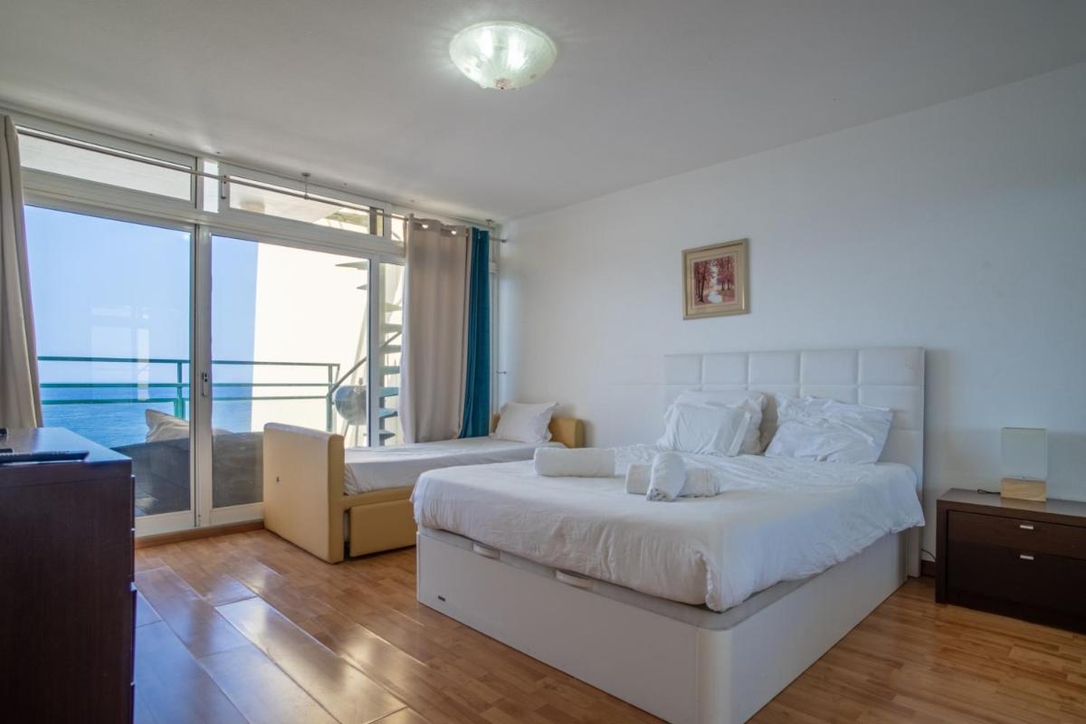 Iconic Penthouse Apartment 706 on Beach