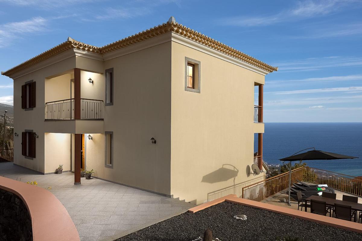 KING´S HOUSE (Sea View and Indoor BBQ)