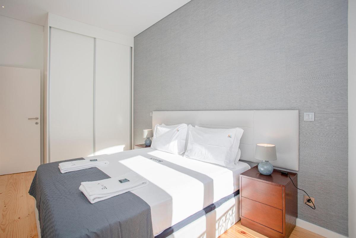 Liiiving in Porto-Mouzinho Residence Apartments