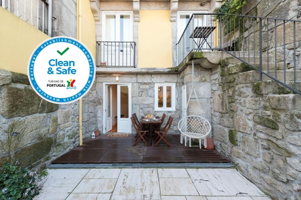 LovelyStay - Porto Peaceful Living W/ Backyard