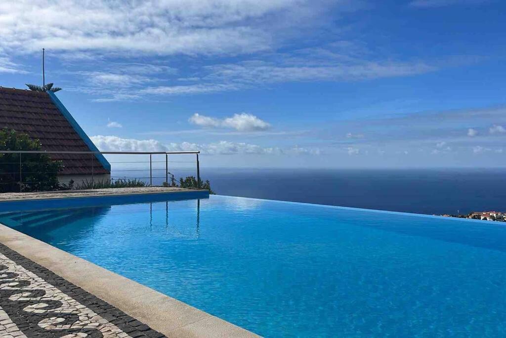 Lucky Lemons - Boutique Houses Madeira (Studio)