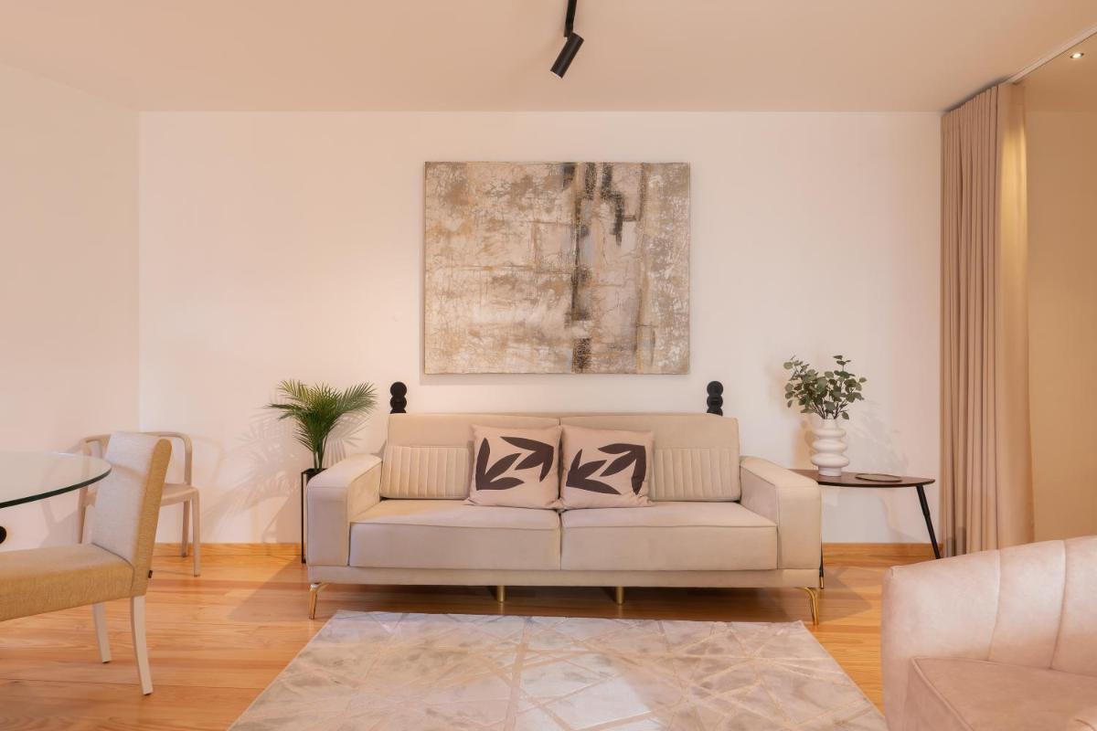 Luxurious Bright Flats - Ace Location