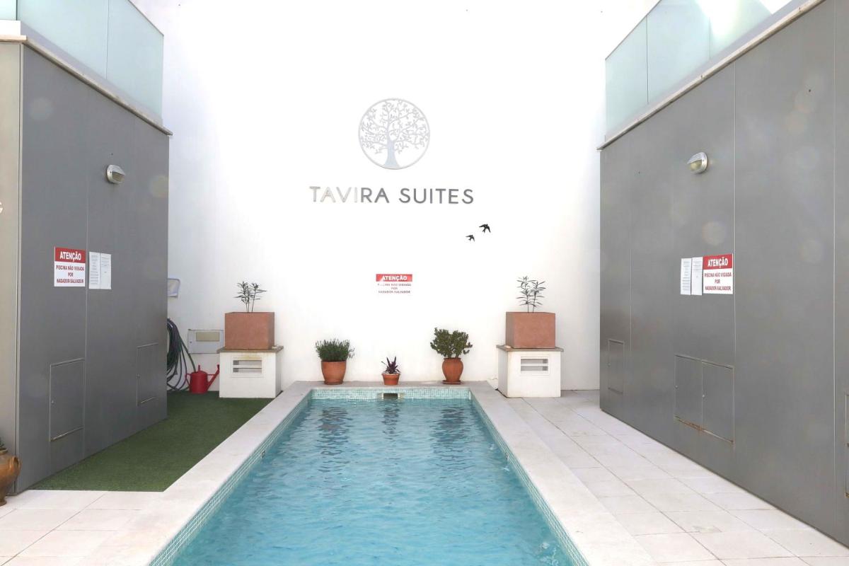Luxury Townhouse, in Tavira Centre with shared pool
