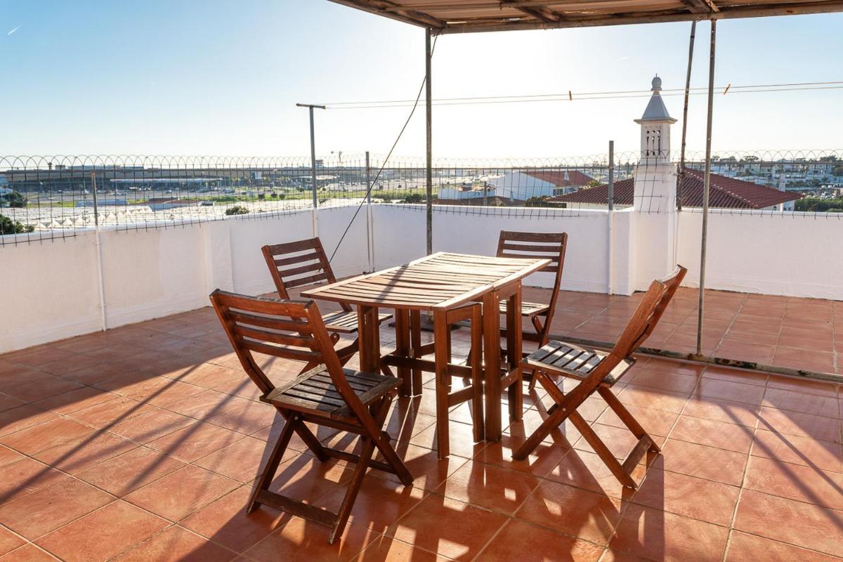 BLife Marya private rooms - Airport stay