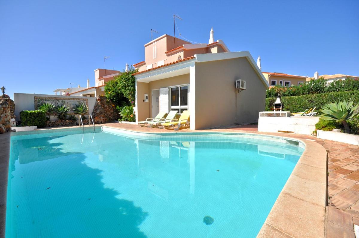 Modern, comfortable and well equipped private pool villa