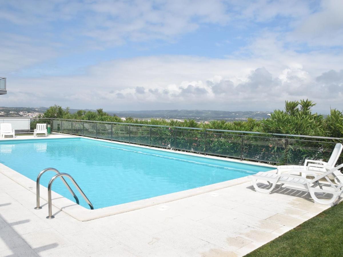 Holiday home near the bay of Salir do Porto