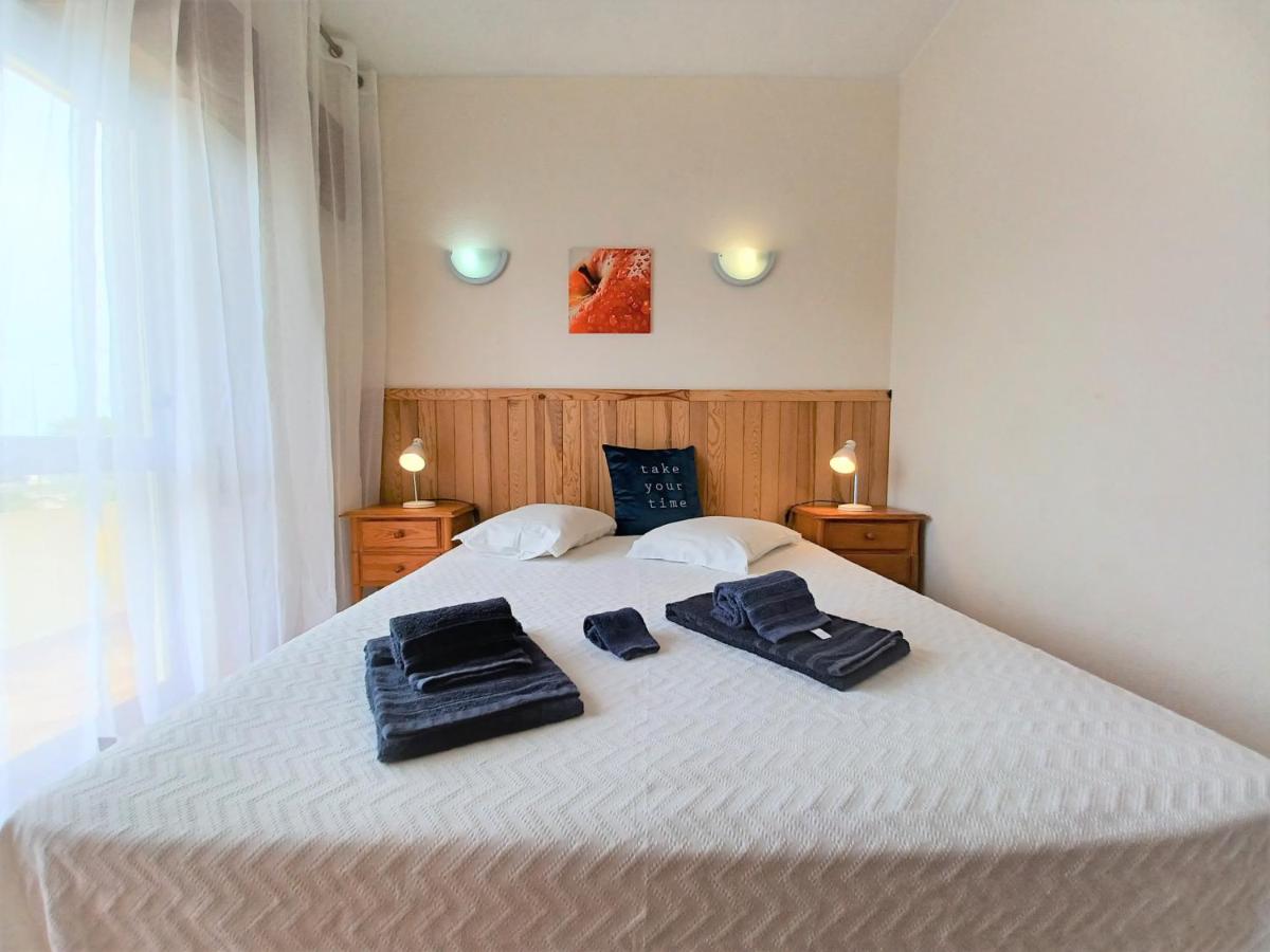 Castelos Beach Apartment 1