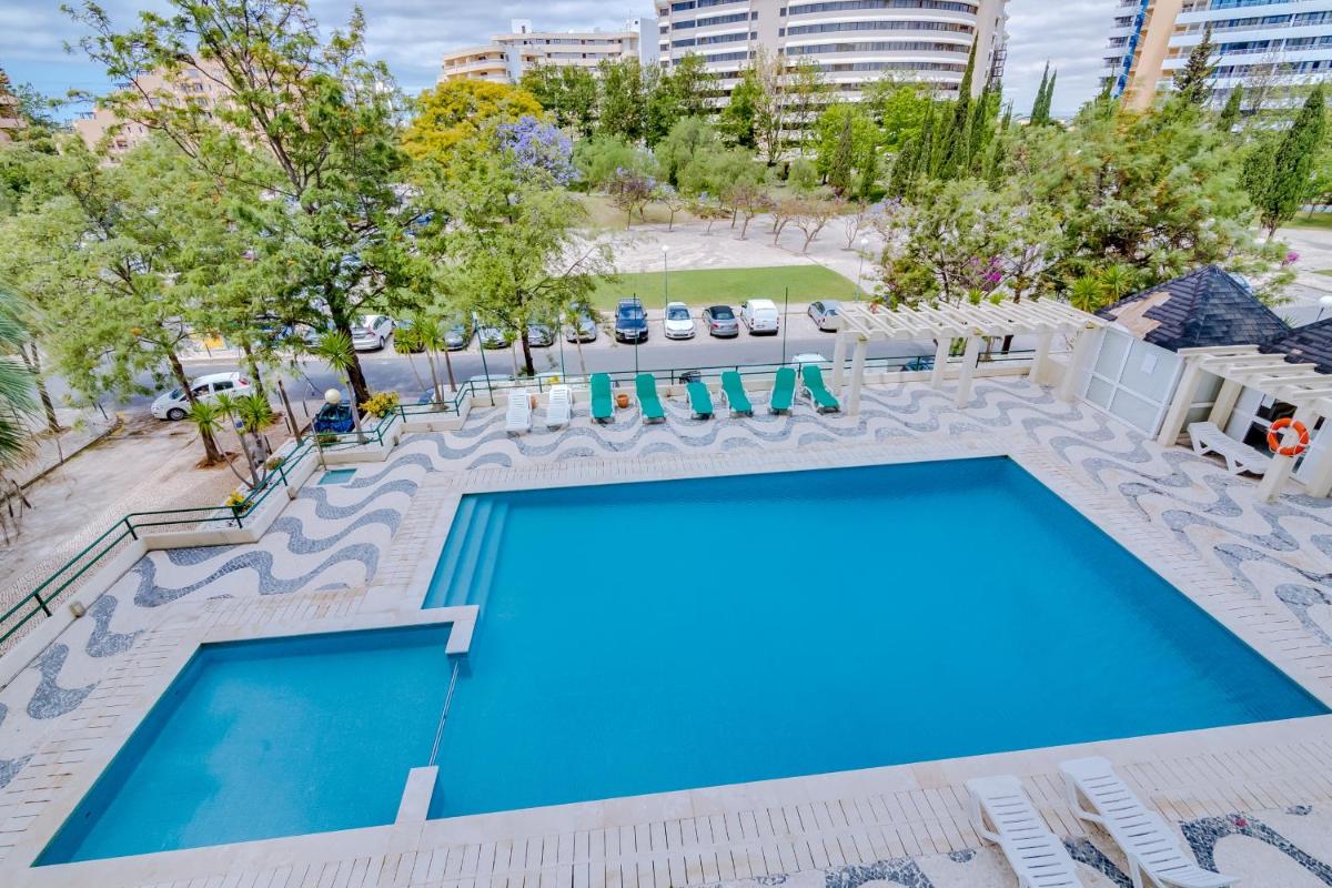 Tália - Pool City Center - Vilamoura