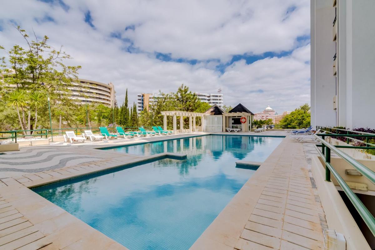 Tália XI - Pool Near the beach - Vilamoura