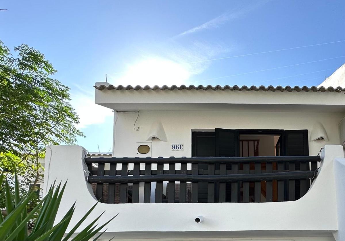 The Tree House 96C - Lagos