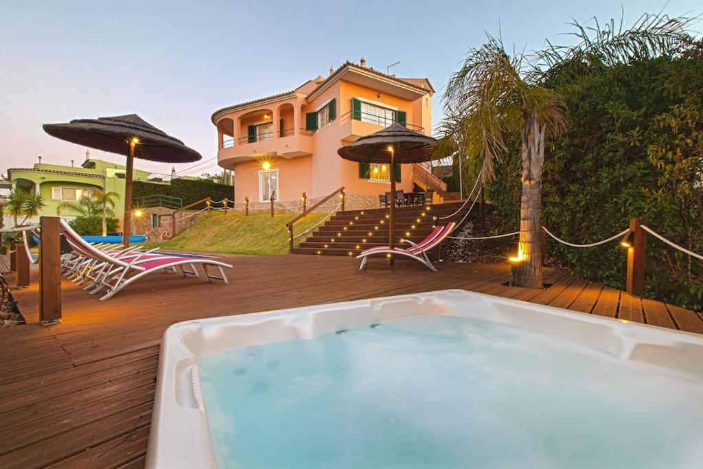 Villa Arade Riverside - Jacuzzi and Heated Pool by SIDE VILLAS