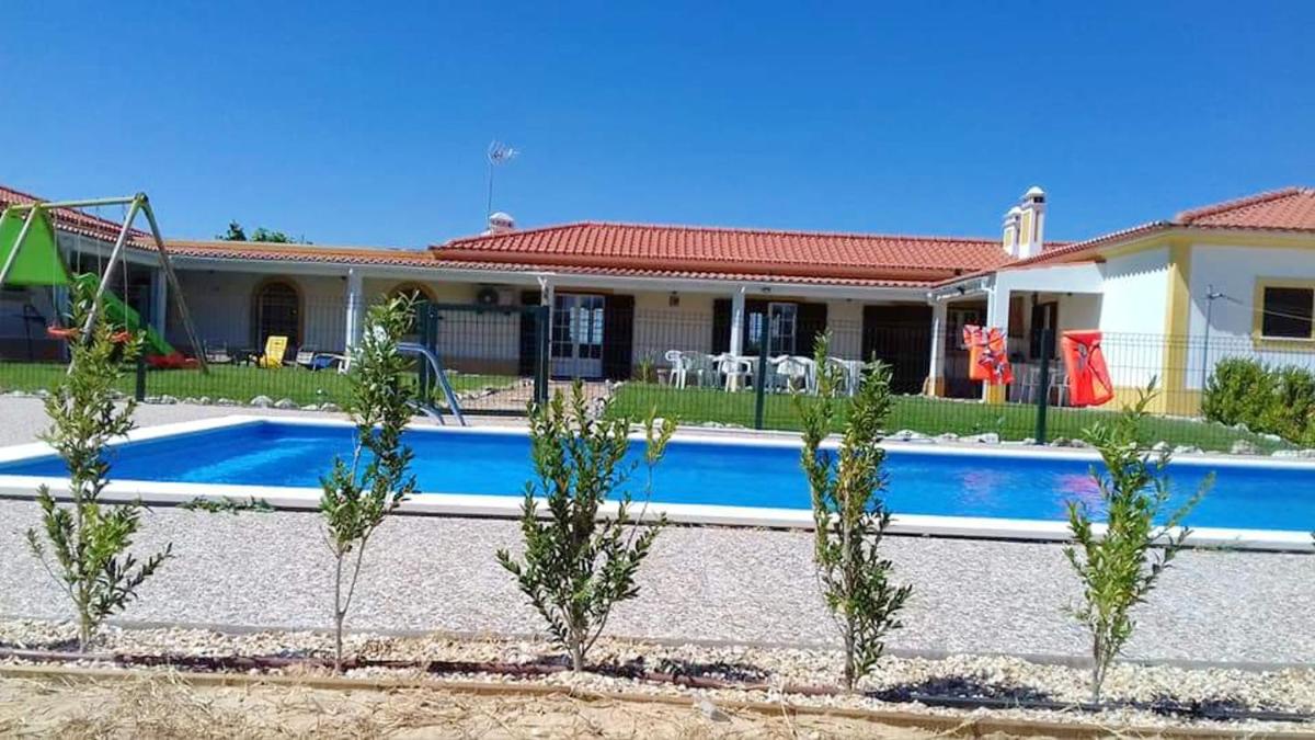 Spacious villa with private pool in Grandola