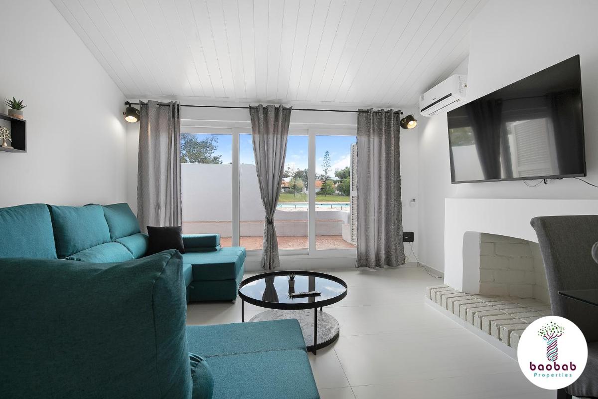 Poolside Villa Sereno